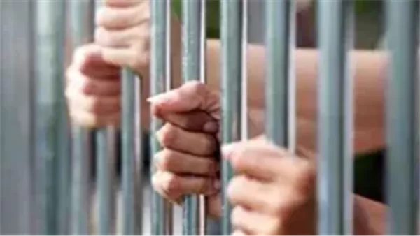 حبس عامل 4 أيام لمحاولته تسريب إجابات الكيمياء داخل لجنة في أولاد صقر بالشرقية 1 567 حبس حبس عامل 4 أيام لمحاولته تسريب إجابات الكيمياء داخل لجنة في أولاد صقر بالشرقية موقع في الجامعة