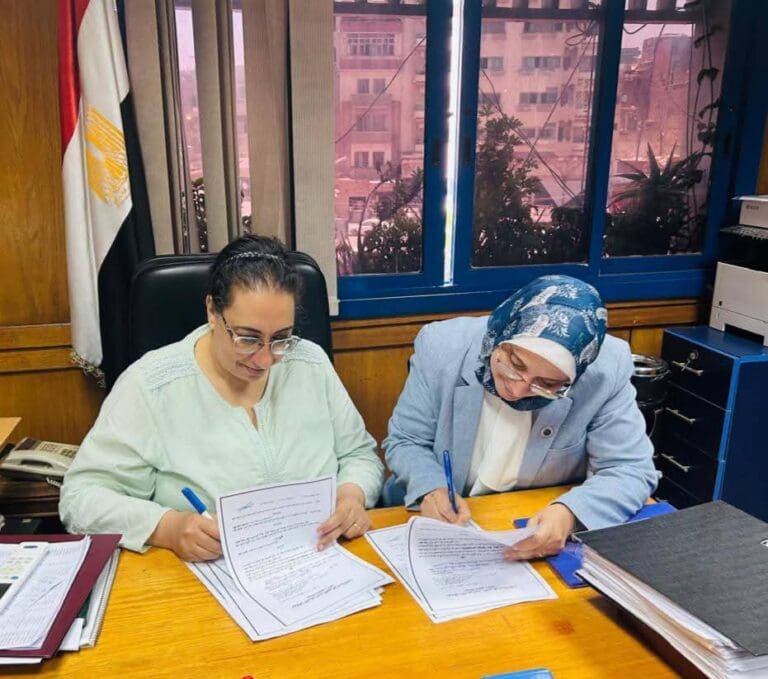 كلية الطب توقّع بروتوكول تعاون مع المركز الإقليمي لنقل الدم بالمنصورة 14 FB IMG 1751615511843 طب كلية الطب توقّع بروتوكول تعاون مع المركز الإقليمي لنقل الدم بالمنصورة موقع في الجامعة