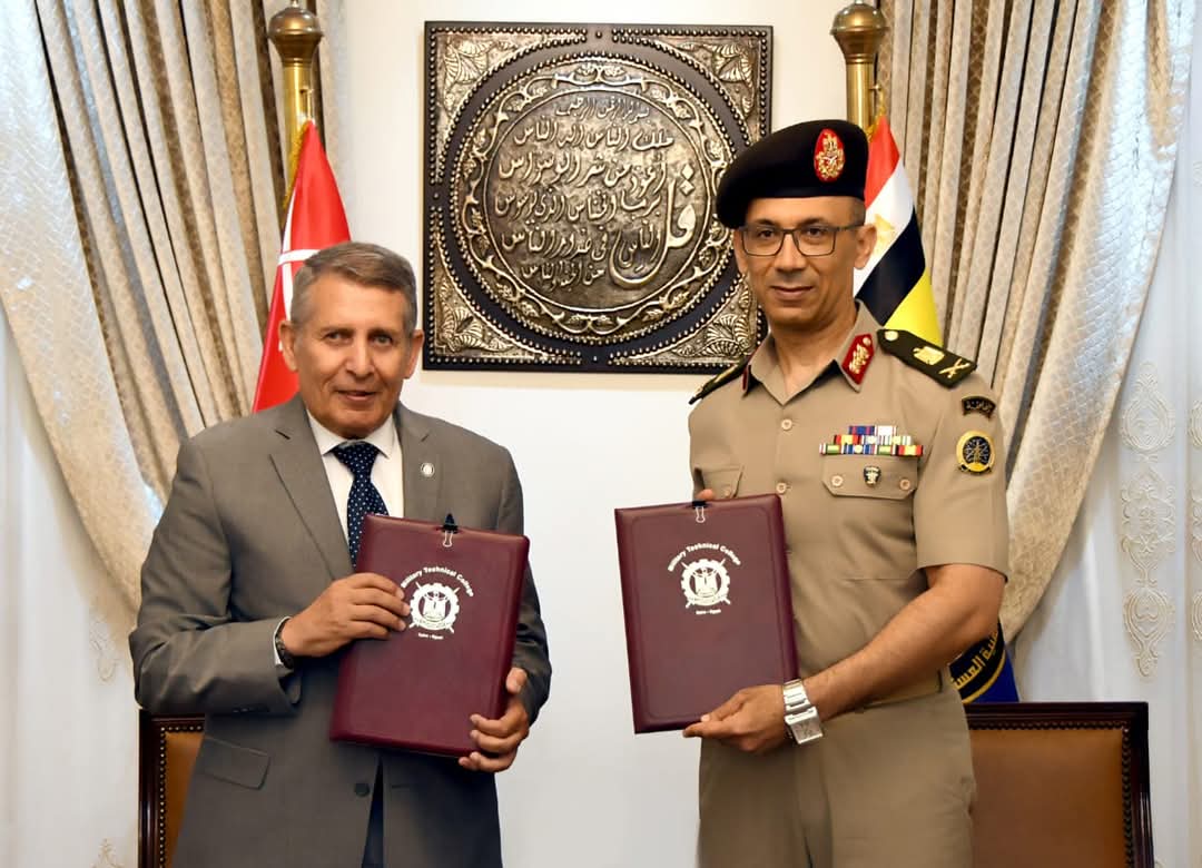 الكلية الفنية العسكرية توقع اتفاق تعاون مع شركة الإنتاج الحربي لدعم المؤتمر العلمي الدولي 2025 1 FB IMG 1751722271707 الكلية الفنية العسكرية الكلية الفنية العسكرية توقع اتفاق تعاون مع شركة الإنتاج الحربي لدعم المؤتمر العلمي الدولي 2025 موقع في الجامعة