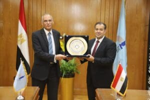 برتوكول تعاون بين جامعة جنوب الوادي والمركز القومي للبحوث 2 FB IMG 1751868599408 تعاون برتوكول تعاون بين جامعة جنوب الوادي والمركز القومي للبحوث موقع في الجامعة