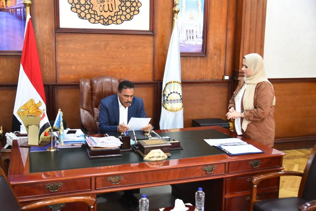 محافظ مطروح يوافق على تشغيل مدرسة WE وبرامج فنية جديدة بالتعليم الصناعي لخدمة سوق العمل