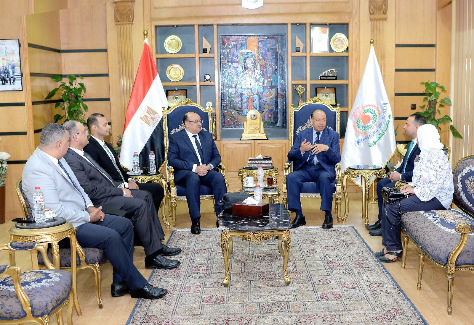 FB IMG 1752493695752 المنصورة رئيس جامعة المنصورة: نثمّن دور الأكاديمية في تمكين الشباب ودعم رؤية مصر 2030 موقع في الجامعة