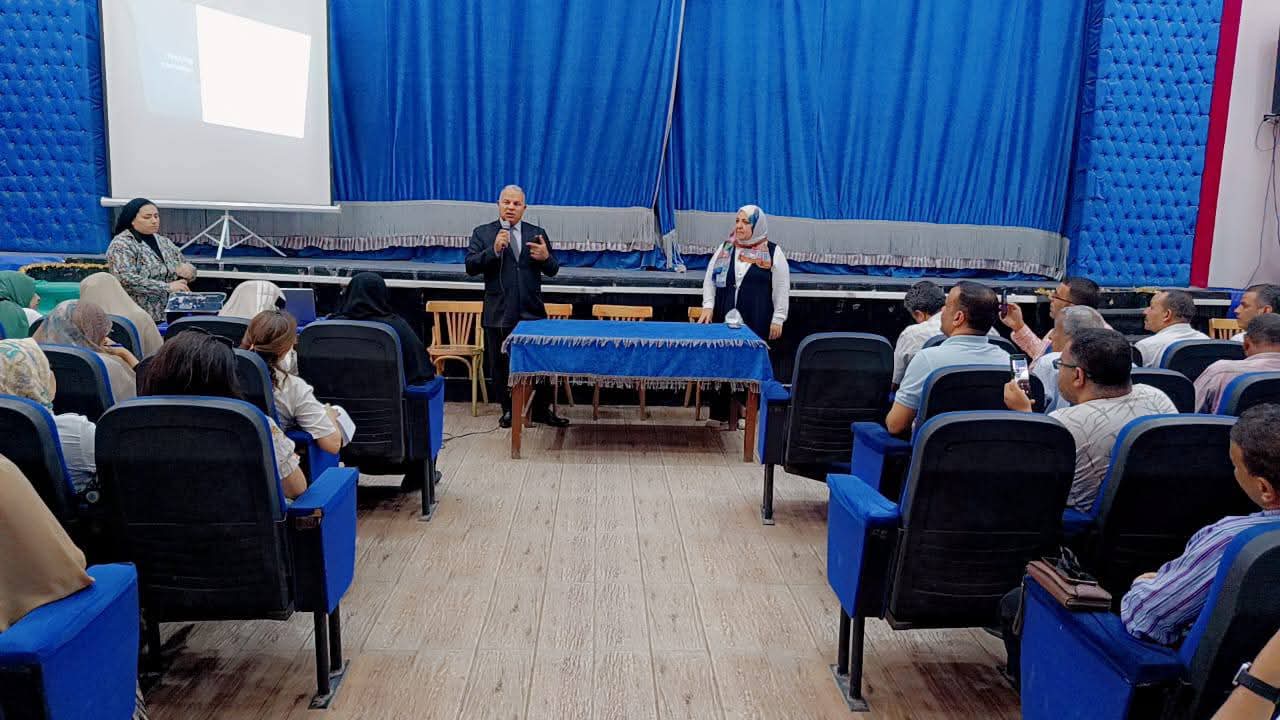 تعليم الفيوم يُطلق برنامج تدريب وكلاء المدارس على الذكاء الاصطناعي 1 FB IMG 1753890437120 تعليم الفيوم تعليم الفيوم يُطلق برنامج تدريب وكلاء المدارس على الذكاء الاصطناعي موقع في الجامعة