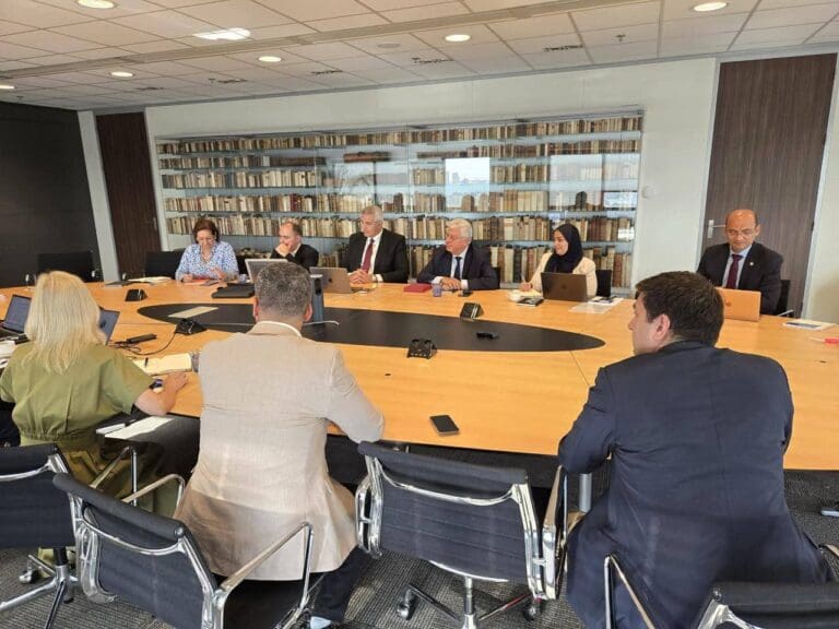 FB IMG 1753947081944 التعليم وزير التعليم العالي يعزز شراكات مصر الرقمية في قلب أوروبا.. تعاون جديد مع "إلسيفير" وانضمام مرتقب لجامعات الجيل الرابع موقع في الجامعة