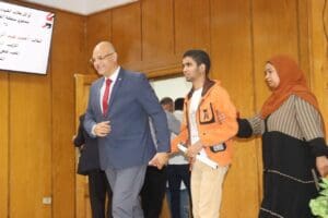 رئيس جامعة بنها ومحافظ القليوبية يكرمان 44 طالبًا من أوائل الشهادات العامة والأزهرية والفنية 2 FB IMG 1753971089484 بنها رئيس جامعة بنها ومحافظ القليوبية يكرمان 44 طالبًا من أوائل الشهادات العامة والأزهرية والفنية موقع في الجامعة