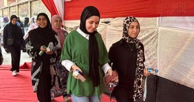 اليوم.. 4154 طالبًا بالبحر الأحمر يختتمون امتحانات الثانوية العامة 1 بدء توافد طلاب الثانوية العامة إلى اللجان