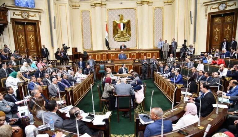 البرلمان يمنح وزير التعليم صلاحيات إنشاء مدارس تجريبية ورعاية المتفوقين.. وتحديد نسبة أعمال السنة 9 IMG 20250707 WA0019 الجامعة الصينية البرلمان يمنح وزير التعليم صلاحيات إنشاء مدارس تجريبية ورعاية المتفوقين.. وتحديد نسبة أعمال السنة موقع في الجامعة