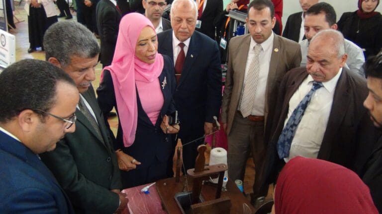انطلاق فعاليات المعرض السنوي الثاني للمشروعات الابتكارية بكلية التكنولوجيا والتعليم بجامعة بني سويف 11 IMG 20250709 WA0030 مديري انطلاق فعاليات المعرض السنوي الثاني للمشروعات الابتكارية بكلية التكنولوجيا والتعليم بجامعة بني سويف موقع في الجامعة