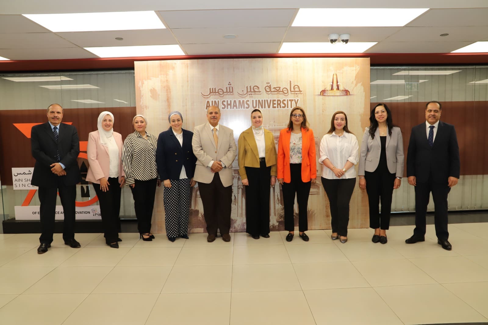 نائب رئيس جامعة عين شمس تترأس اجتماع لجنة البورد الصيدلي المصري
