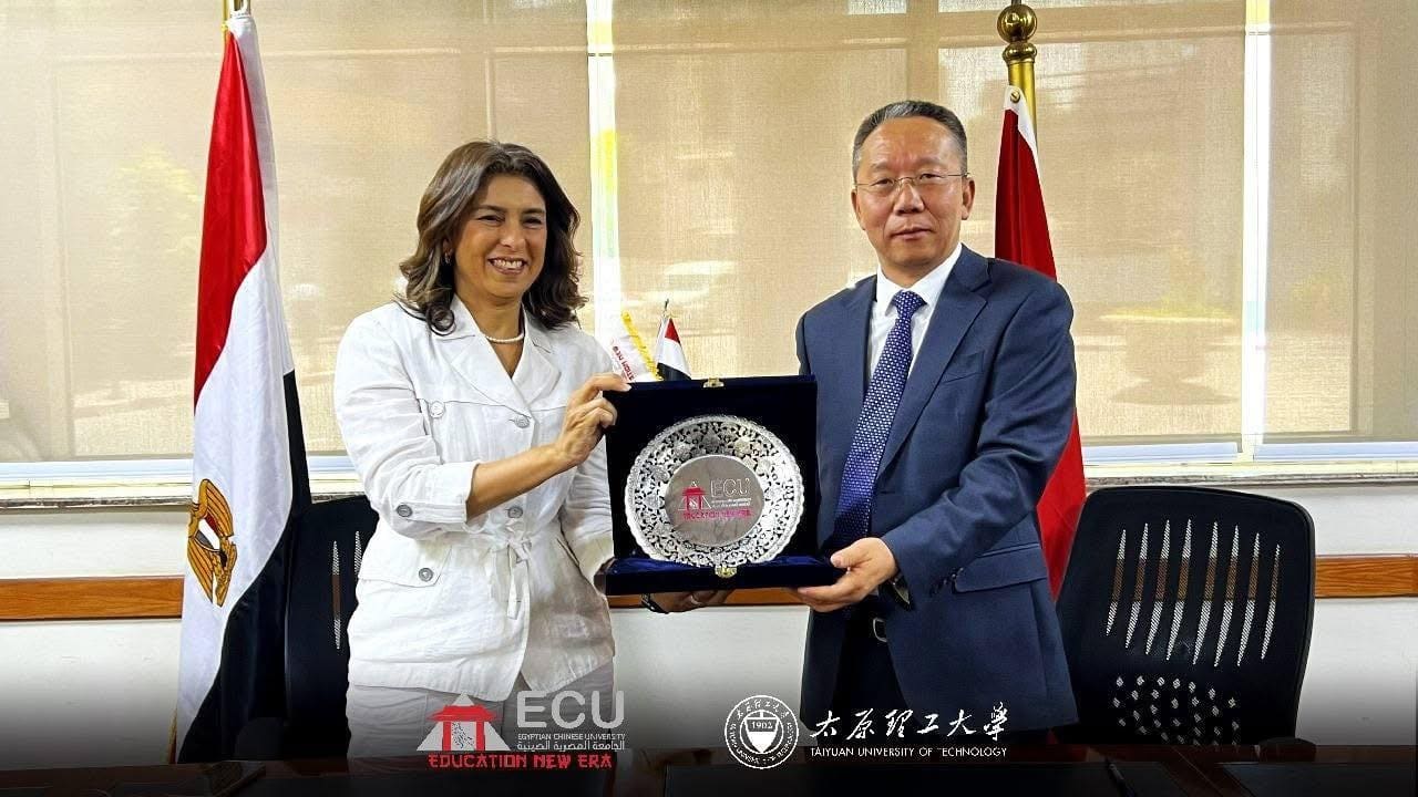 IMG 20250716 WA0006 المصرية الصينية الجامعة المصرية الصينية توقع أول اتفاقية “مسار تعليمي” مع جامعة Taiyuan للتكنولوجيا بالصين موقع في الجامعة