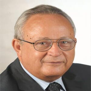 جامعة القاهرة تسيطر علي جوائز الدولة.. 8 من أساتذة الجامعة يفوزون في مجالات الأدب والعلوم الاجتماعية 5 IMG 20250729 WA0081 جامعة القاهرة جامعة القاهرة تسيطر علي جوائز الدولة.. 8 من أساتذة الجامعة يفوزون في مجالات الأدب والعلوم الاجتماعية موقع في الجامعة