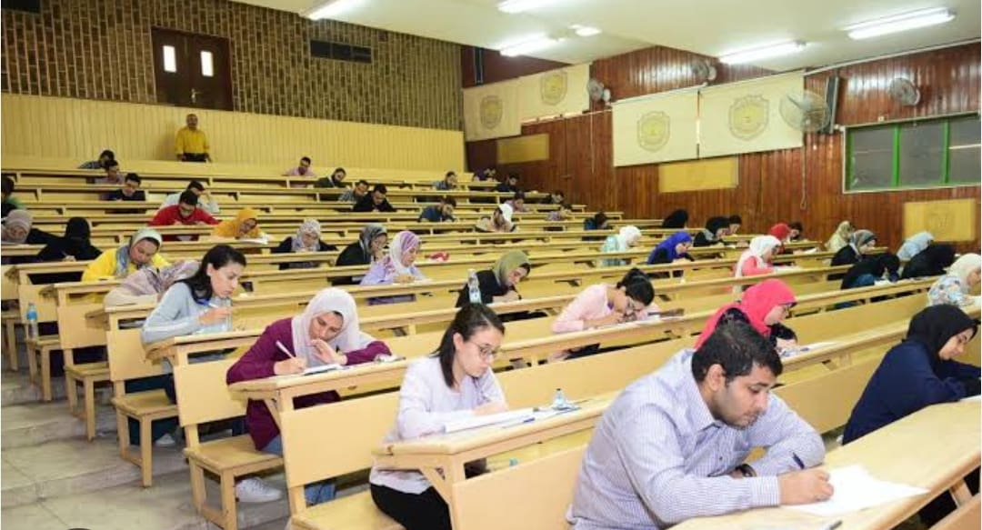 نتيجة الدفعة الأولى في كليات الطب بالجامعات الحكومية تفجر أزمة .. "في الجامعة" يكشف الكواليس 1 IMG 20250730 WA0098 كليات الطب نتيجة الدفعة الأولى في كليات الطب بالجامعات الحكومية تفجر أزمة .. "في الجامعة" يكشف الكواليس موقع في الجامعة