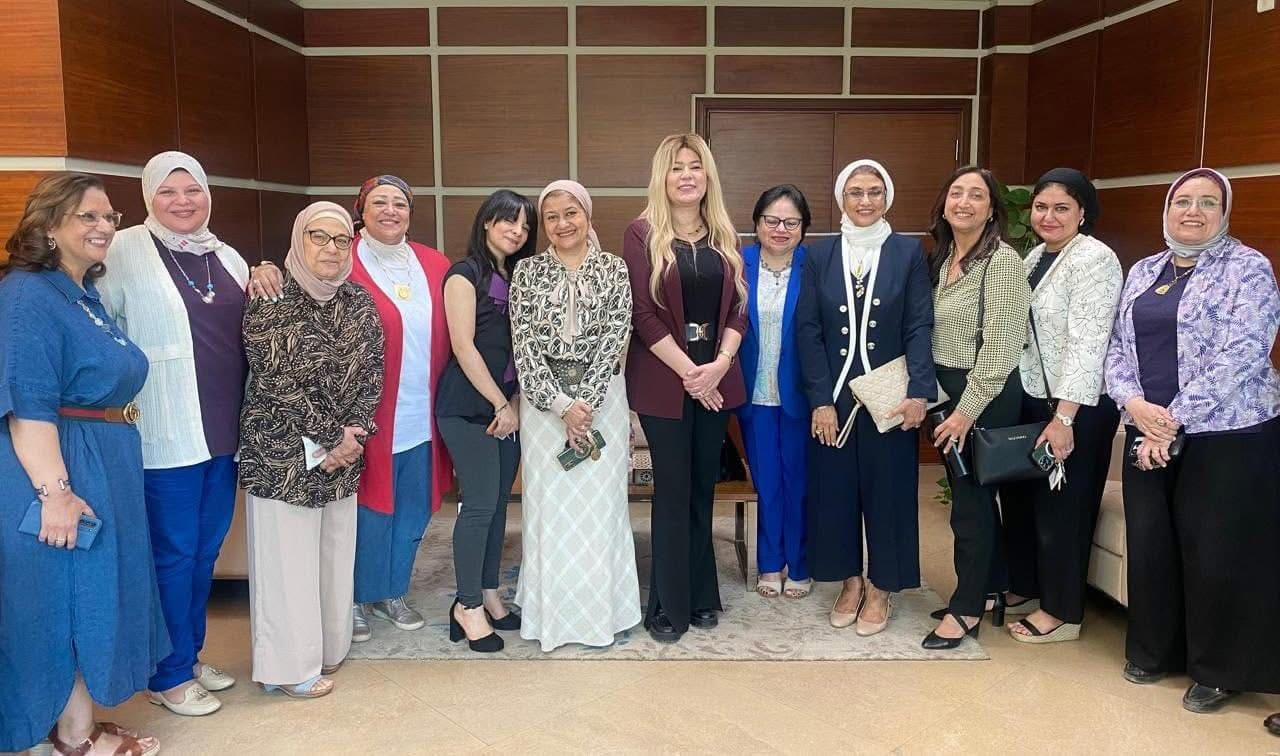 الجامعة العربية المفتوحة بمصر تستقبل لجنة "الأعلى للجامعات" لاعتماد برنامج الليسانس في الترجمة بكلية الدراسات اللغوية 1 IMG 4083 الجامعة الجامعة العربية المفتوحة بمصر تستقبل لجنة "الأعلى للجامعات" لاعتماد برنامج الليسانس في الترجمة بكلية الدراسات اللغوية موقع في الجامعة