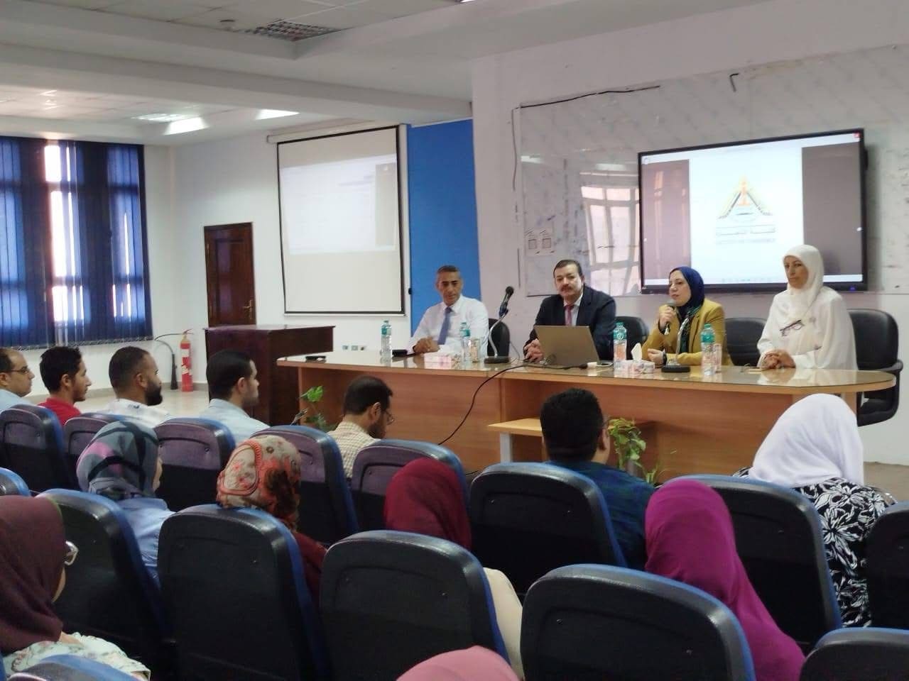 IMG 5552 بنها ورشة عمل عن المتابعة الإلكترونية لمؤشرات أداء الخطة الاستراتيجية لجامعة بنها موقع في الجامعة