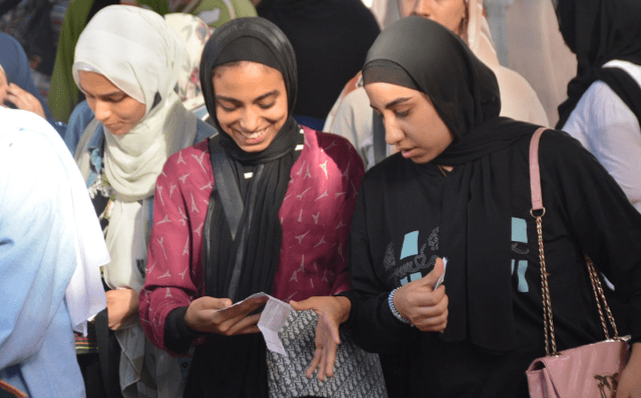64 ألف طالب وطالبة يؤدون امتحاني الكيمياء والجغرافيا اليوم في الدقهلية 1 IMG ٢٠٢٥٠٧٠١ ٢٢٥٨٢٠ 1 طالب 64 ألف طالب وطالبة يؤدون امتحاني الكيمياء والجغرافيا اليوم في الدقهلية موقع في الجامعة