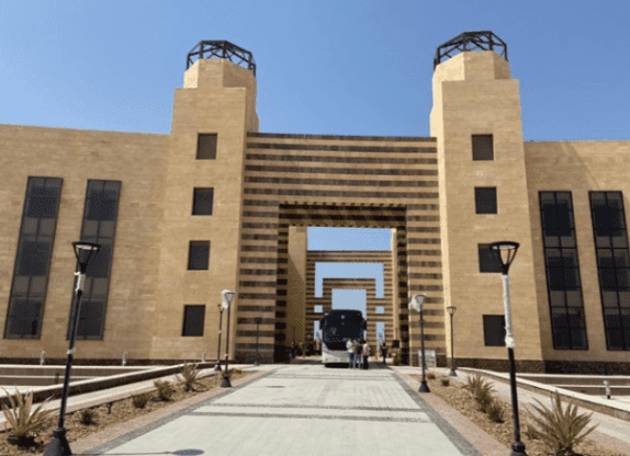 من 52% إلى 74%.. جامعة الملك سلمان تعلن الحد الأدنى للتنسيق 2025 1 جامعة الملك سلمان تفتتح مقراً مؤقتًا بالقاهرة لتسهيل إجراءات التقديم للعام الجامعي 2025-2026