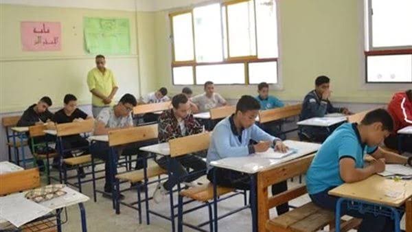 images 1 امتحان الجغرافيا انتظام لجان امتحان "التفاضل والتكامل" لطلاب العلمي رياضة دون شكاوى في جميع المحافظات موقع في الجامعة
