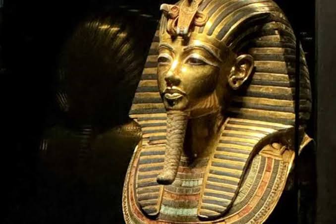 تطبيق «كيميت» المصري يعيد إحياء الآثار بتقنية 3D والـ VR.. فيديو 7 images 8 1 المجلس الأعلى للجامعات تطبيق «كيميت» المصري يعيد إحياء الآثار بتقنية 3D والـ VR.. فيديو موقع في الجامعة