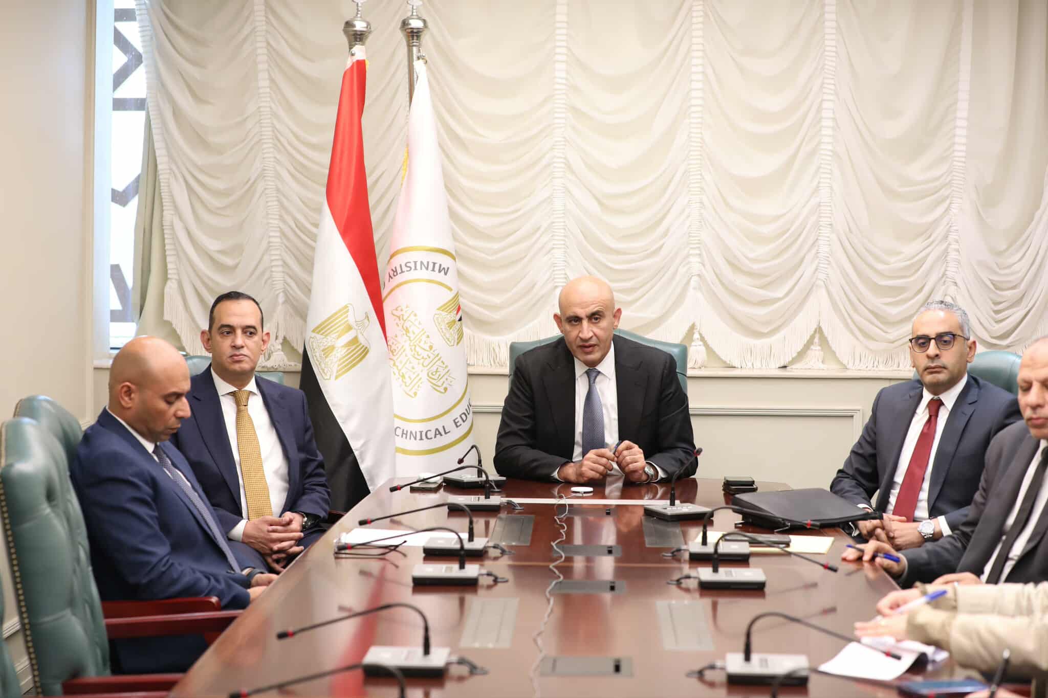 received 655558800846503 التفاضل "التفاضل في هدوء".. انضباط تام في امتحانات الثانوية العامة وسط متابعة دقيقة من الوزير موقع في الجامعة