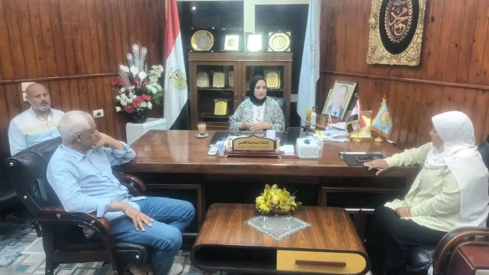 قبل انطلاق الامتحانات.. وكيل تعليم مطروح تُحذر رؤساء اللجان من تفويض المهام وتؤكد: "المسؤولية كاملة عليكم 1 1754475160679 تعليم قبل انطلاق الامتحانات.. وكيل تعليم مطروح تُحذر رؤساء اللجان من تفويض المهام وتؤكد: "المسؤولية كاملة عليكم موقع في الجامعة