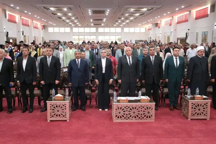 محافظ الوادي الجديد يُكرم أوائل الشهادات ويوجّه بمكافآت مالية ورحلات عمرة للطلاب والمعلمين 1 1754488245719 محافظ الوادي الجديد محافظ الوادي الجديد يُكرم أوائل الشهادات ويوجّه بمكافآت مالية ورحلات عمرة للطلاب والمعلمين موقع في الجامعة