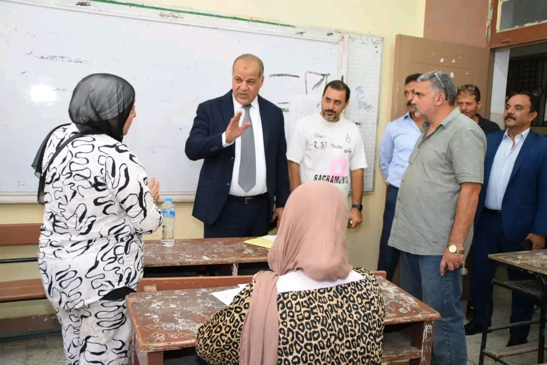 في جولة مفاجئة.. مدير تعليم بورسعيد يتابع امتحانات الإعدادية ويوجه بمنع التليفونات داخل اللجان 1 1754562560627 بورسعيد في جولة مفاجئة.. مدير تعليم بورسعيد يتابع امتحانات الإعدادية ويوجه بمنع التليفونات داخل اللجان موقع في الجامعة