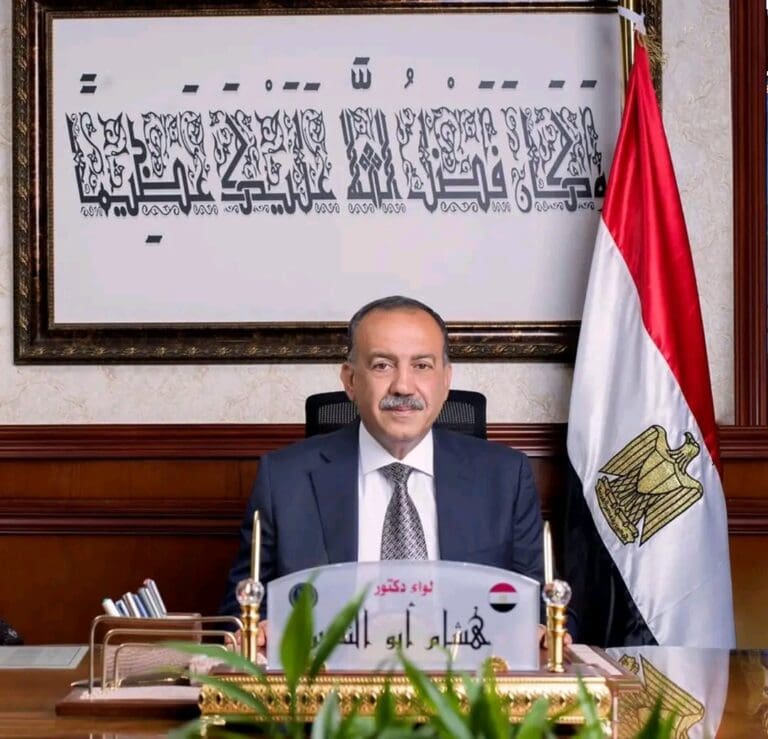 محافظ أسيوط يخفض الحد الأدنى للقبول بالثانوي العام إلى 207 و188 لفصول الخدمات 2 1755082808677 تعليم القاهرة محافظ أسيوط يخفض الحد الأدنى للقبول بالثانوي العام إلى 207 و188 لفصول الخدمات موقع في الجامعة