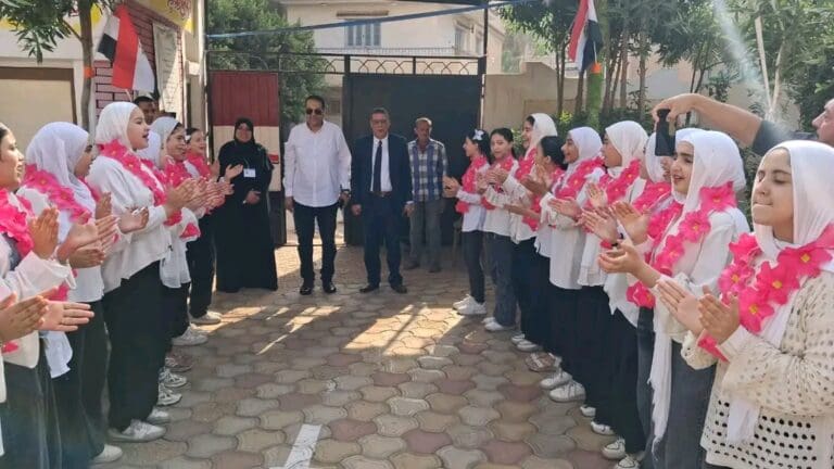 200 لوحة فنية وإبداع بلا حدود بمركز تنمية القدرات الفنية الصيفي بغرب طنطا 22 1755175700887 تعليم 200 لوحة فنية وإبداع بلا حدود بمركز تنمية القدرات الفنية الصيفي بغرب طنطا موقع في الجامعة