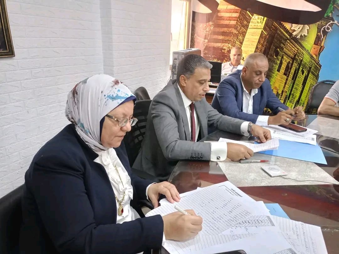 1755421124984 تعليم امتحانات الدور الثاني بالجيزة.. عطية يتابع من غرفة العمليات و10 آلاف طالب يؤدون الاختبارات موقع في الجامعة