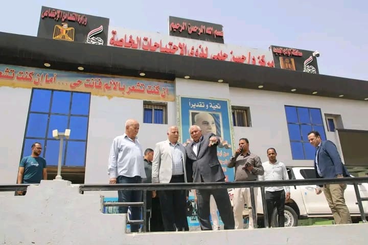 محافظ الوادي الجديد يبحث مع وفد تعليمي إنشاء مدرسة خاصة بمعايير متميزة 8 1755442645366 المعلمين محافظ الوادي الجديد يبحث مع وفد تعليمي إنشاء مدرسة خاصة بمعايير متميزة موقع في الجامعة