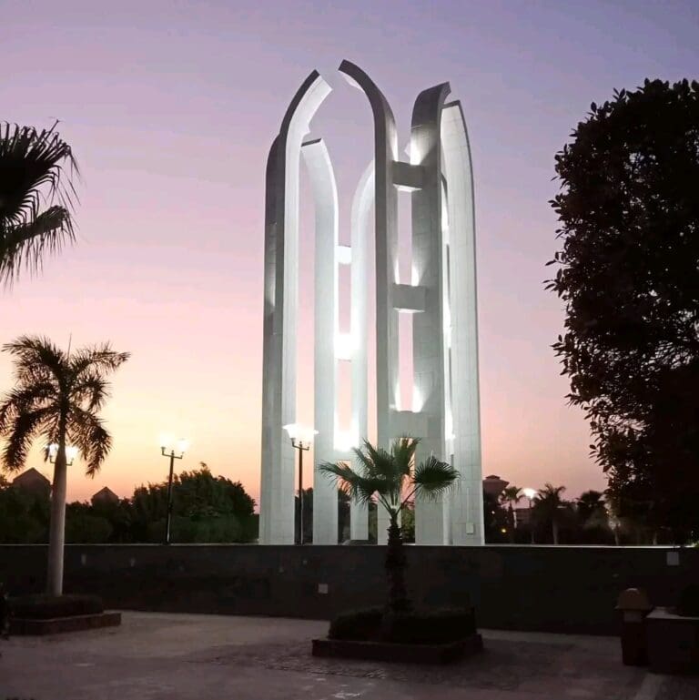 ورشة الديكوباج ضمن البرنامج الصيفي بكلية الفنون التطبيقية بجامعة حلوان 9 1755503420202 التعليم ورشة الديكوباج ضمن البرنامج الصيفي بكلية الفنون التطبيقية بجامعة حلوان موقع في الجامعة