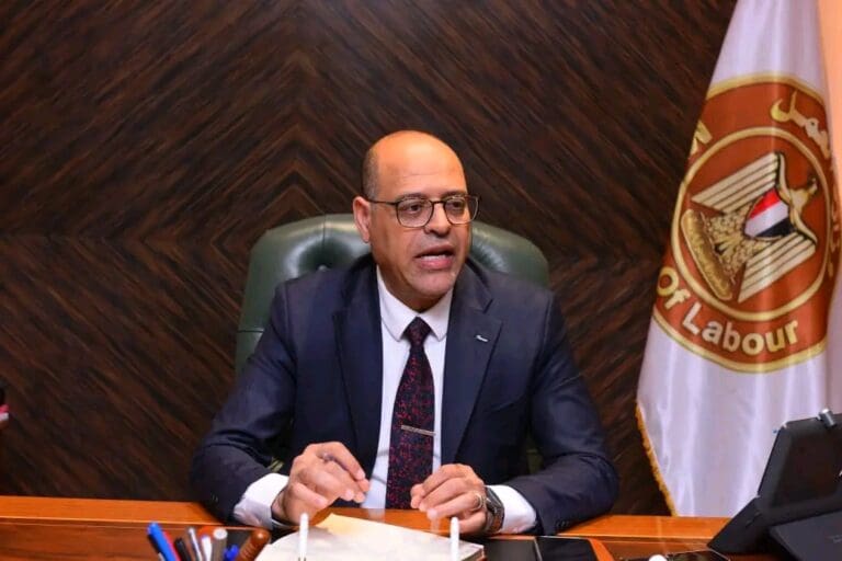 4374 فرصة عمل في 48 شركة خاصة بـ 12 محافظة 3 1755598999122 رئيس جامعة أسيوط 4374 فرصة عمل في 48 شركة خاصة بـ 12 محافظة موقع في الجامعة