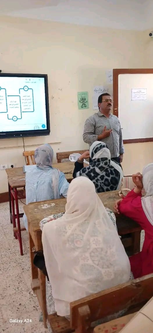 تدريب أكثر من 4400 معلم وموجه عربي ببني سويف على المنهج المطور للابتدائية 1 1755774360267 معلم تدريب أكثر من 4400 معلم وموجه عربي ببني سويف على المنهج المطور للابتدائية موقع في الجامعة