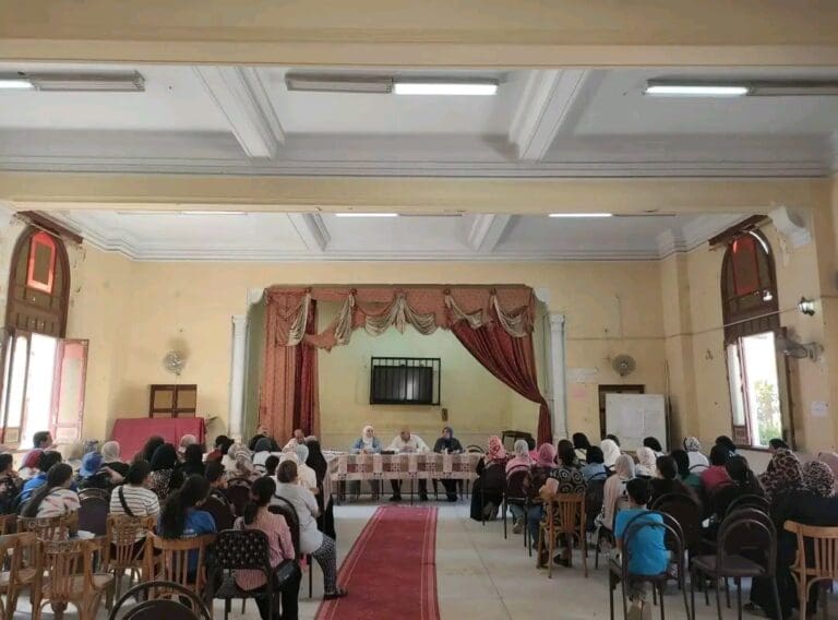 تعليم القاهرة تفتح آفاق الاختيار الحر بين البكالوريا والثانوية العامة عبر لقاءات توعوية شاملة 15 1755948016657 دمياط تعليم القاهرة تفتح آفاق الاختيار الحر بين البكالوريا والثانوية العامة عبر لقاءات توعوية شاملة موقع في الجامعة