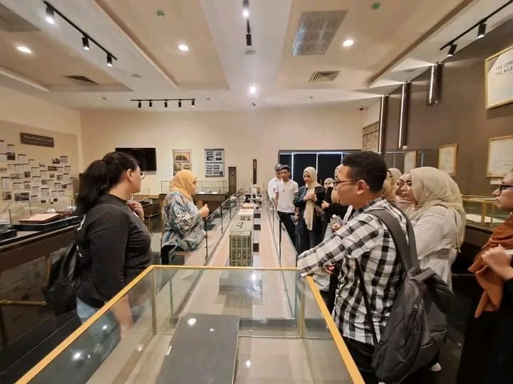 طلاب تكنولوجيا التعليم بجامعة حلوان يستكشفون أسرار الطقس في زيارة ميدانية للأرصاد الجوية 1 1756228863361 تكنولوجيا طلاب تكنولوجيا التعليم بجامعة حلوان يستكشفون أسرار الطقس في زيارة ميدانية للأرصاد الجوية موقع في الجامعة