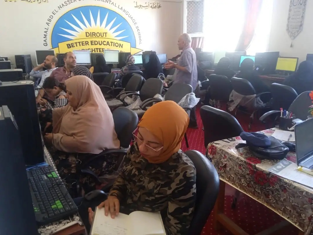 1756384044462 المعلمين "أسيوط كلها هتتدرب".. برامج مكثفة لتأهيل المعلمين في البرمجة والذكاء الاصطناعي موقع في الجامعة