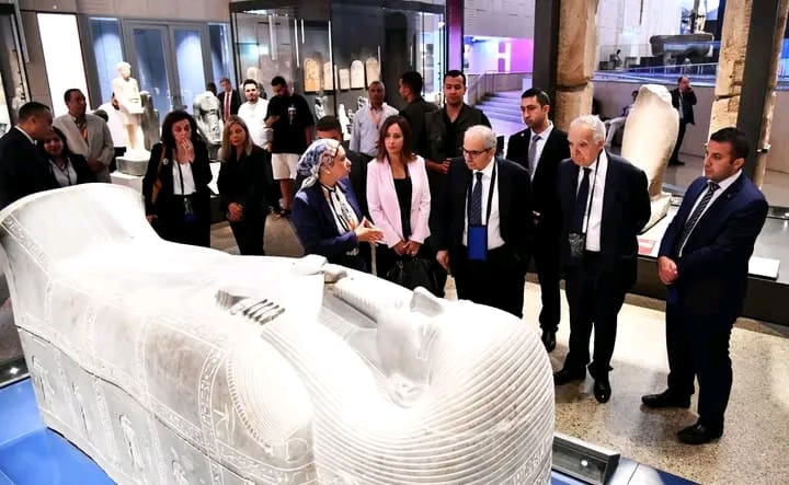 1756565588252 المتحف المصري الكبير رئيس وزراء لبنان يزور المتحف المصري الكبير ويشيد بعظمة الحضارة المصرية - صور موقع في الجامعة