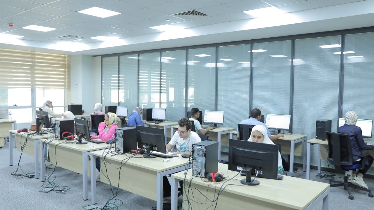 تنسيق الجامعات 2025.. معامل التنسيق تواصل عملها اليوم الجمعة لإستقبال طلاب المرحلة الأولى 1 580 تنسيق تنسيق الجامعات 2025.. معامل التنسيق تواصل عملها اليوم الجمعة لإستقبال طلاب المرحلة الأولى موقع في الجامعة