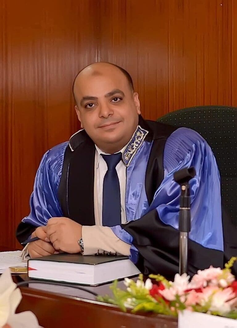 أستاذ بجامعة الزقازيق يحصد "جائزة الدولة التشجيعية" عن بحث رائد في حماية الخصوصية الجينية 12 FB IMG 1754202885791 سمير عثمان أستاذ بجامعة الزقازيق يحصد "جائزة الدولة التشجيعية" عن بحث رائد في حماية الخصوصية الجينية موقع في الجامعة