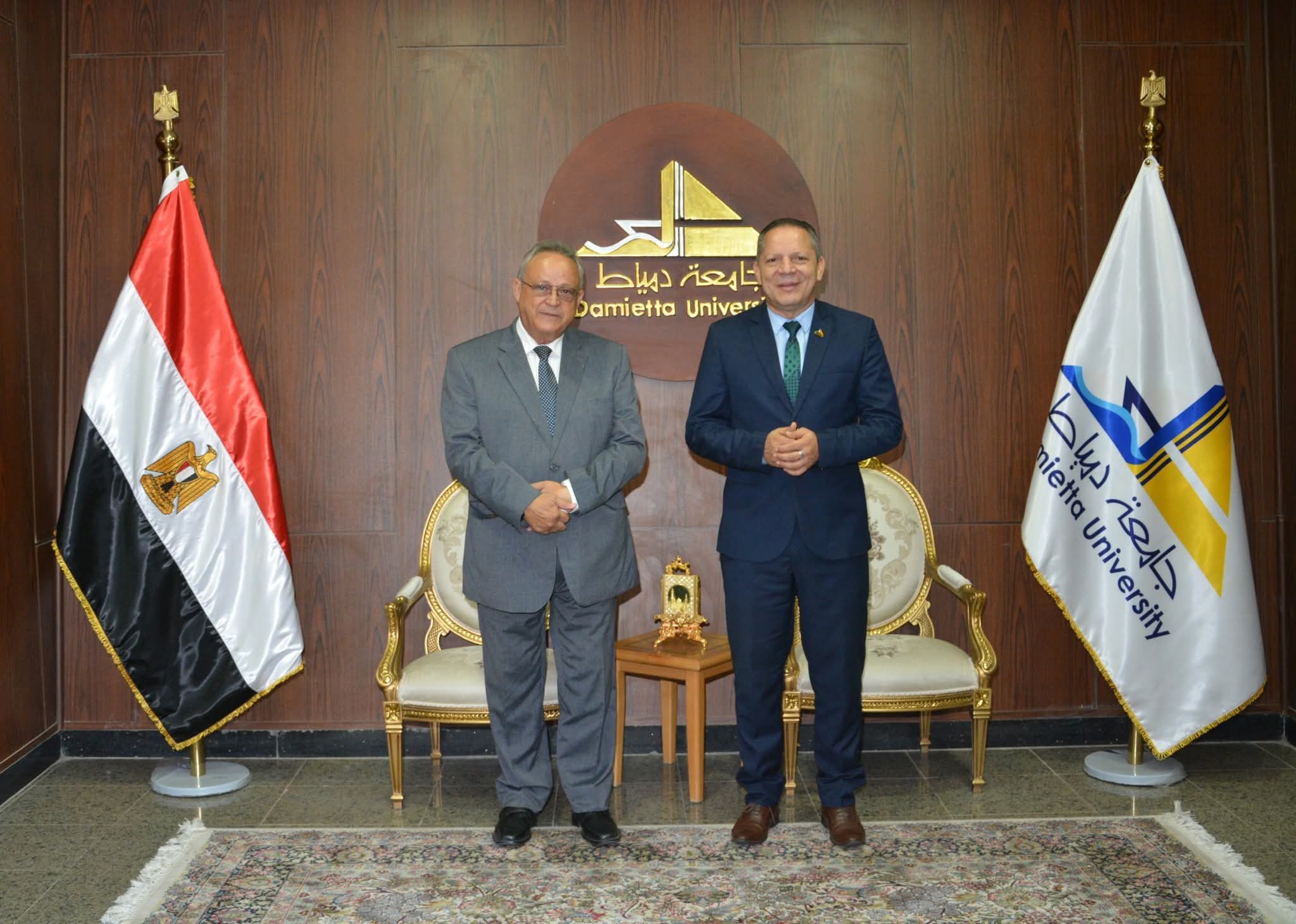 FB IMG 1754735816278 جامعة دمياط رئيس جامعة دمياط يستقبل مدير مكتبة الإسكندرية لتعزيز التعاون الثقافي والعلمي موقع في الجامعة