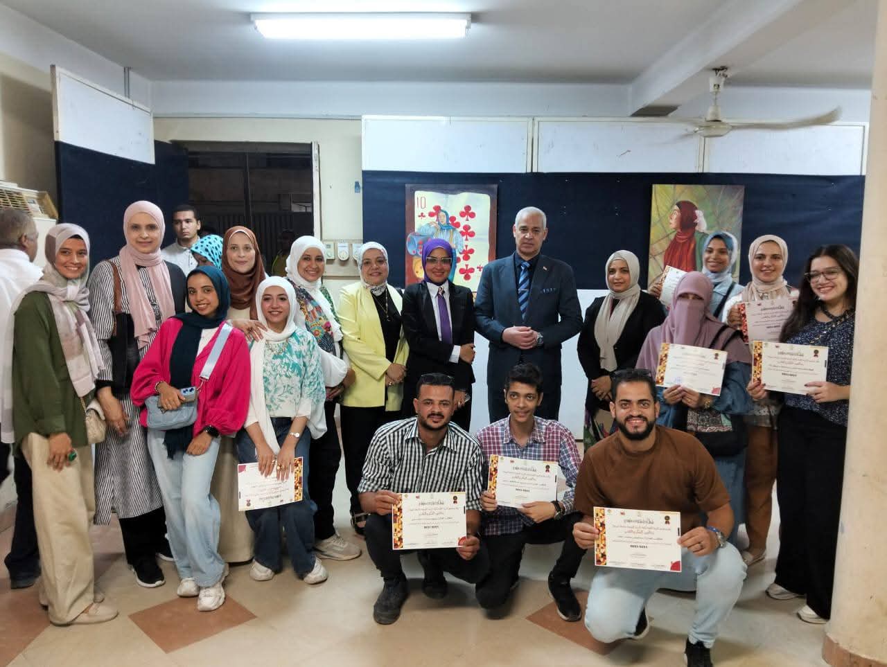 جامعة أسيوط تحتفي بإبداعات طلابها في معرض "تجليات ذاتية" بكلية التربية النوعية 1 FB IMG 1755942962167 جامعة جامعة أسيوط تحتفي بإبداعات طلابها في معرض "تجليات ذاتية" بكلية التربية النوعية موقع في الجامعة