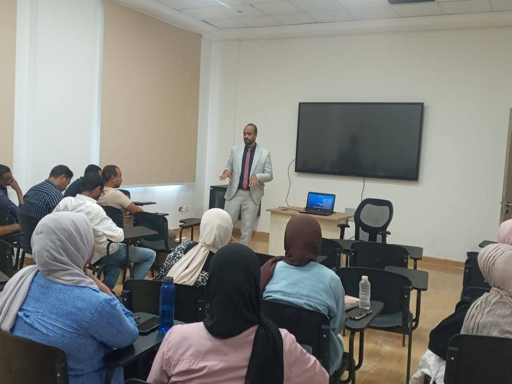 جامعة طيبة التكنولوجية تختتم سلسلة برامج تدريبية لتطوير الجهاز الإداري 1 FB IMG 1755956664812 جامعة طيبة التكنولوجية جامعة طيبة التكنولوجية تختتم سلسلة برامج تدريبية لتطوير الجهاز الإداري موقع في الجامعة