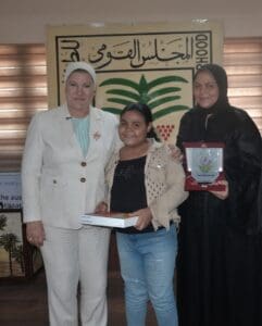 من كيس شيبسي إلى لقب سفيرة الرحمة.. المجلس القومي للطفولة يكرم الطفلة هايدي 2 FB IMG 1756285098573 سفيرة من كيس شيبسي إلى لقب سفيرة الرحمة.. المجلس القومي للطفولة يكرم الطفلة هايدي موقع في الجامعة