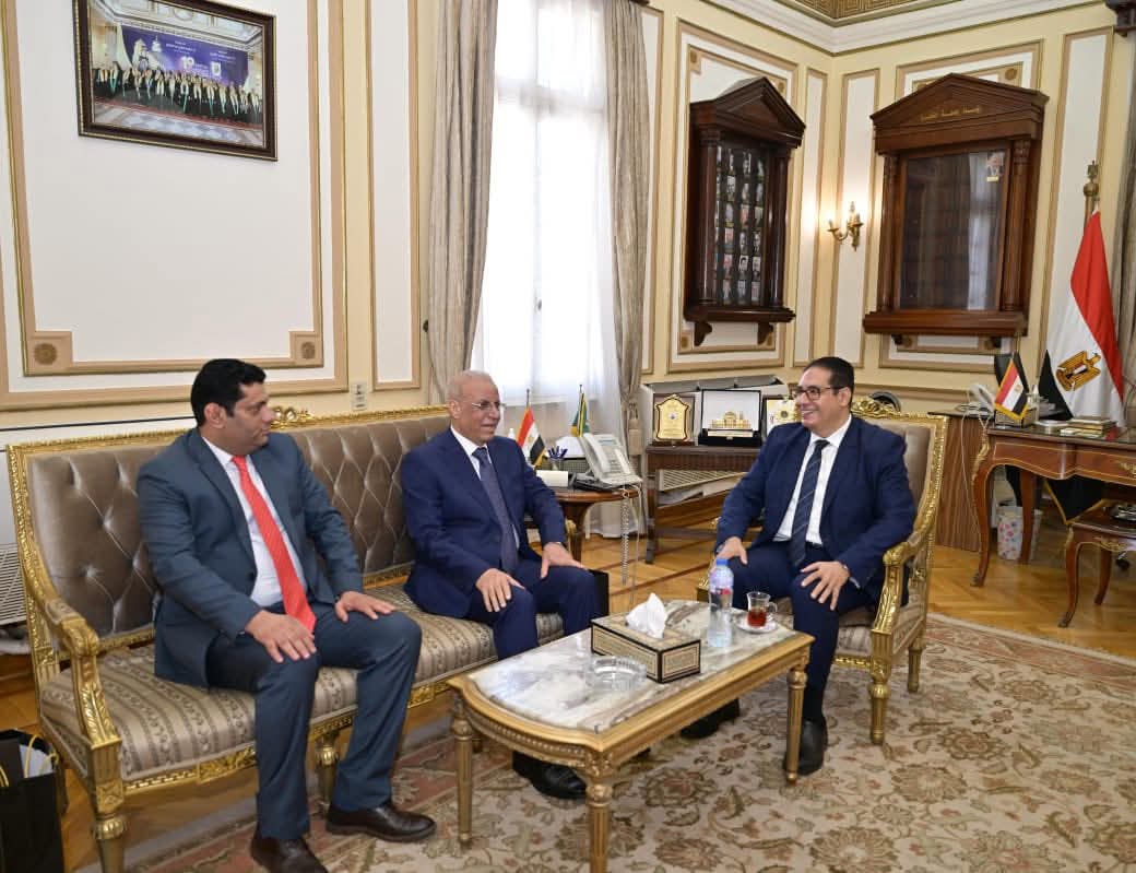FB IMG 1756533689188 جامعة جامعة القاهرة تبحث مع السفير العراقي تعزيز التعاون الأكاديمي ورعاية الطلاب الدارسين موقع في الجامعة