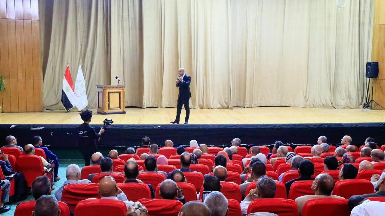 FB IMG 1756650730257 التعليم وزير التعليم يلتقي 4 آلاف مدير مدرسة لمتابعة الاستعدادات للعام الدراسي الجديد وتوجيهات هامة للطلاب موقع في الجامعة
