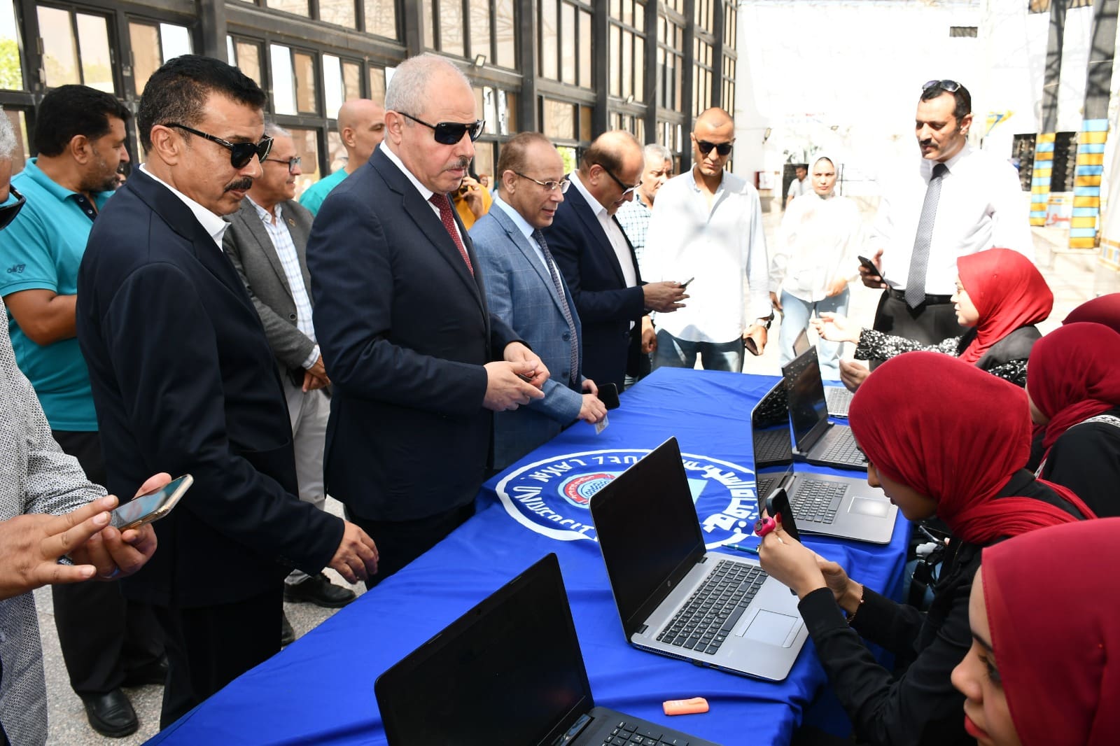 رئيس جامعة قناة السويس يدلي بصوته في انتخابات مجلس الشيوخ 1 IMG 20250804 WA0054 قناة السويس رئيس جامعة قناة السويس يدلي بصوته في انتخابات مجلس الشيوخ موقع في الجامعة