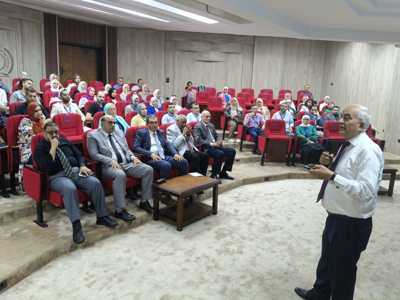 IMG 20250809 WA0022 المعهد العالي للحاسبات رئيس جامعة الريادة: نجاح التغيير المؤسسي يتطلب التخطيط الاستراتيجي والعمل الجماعي موقع في الجامعة