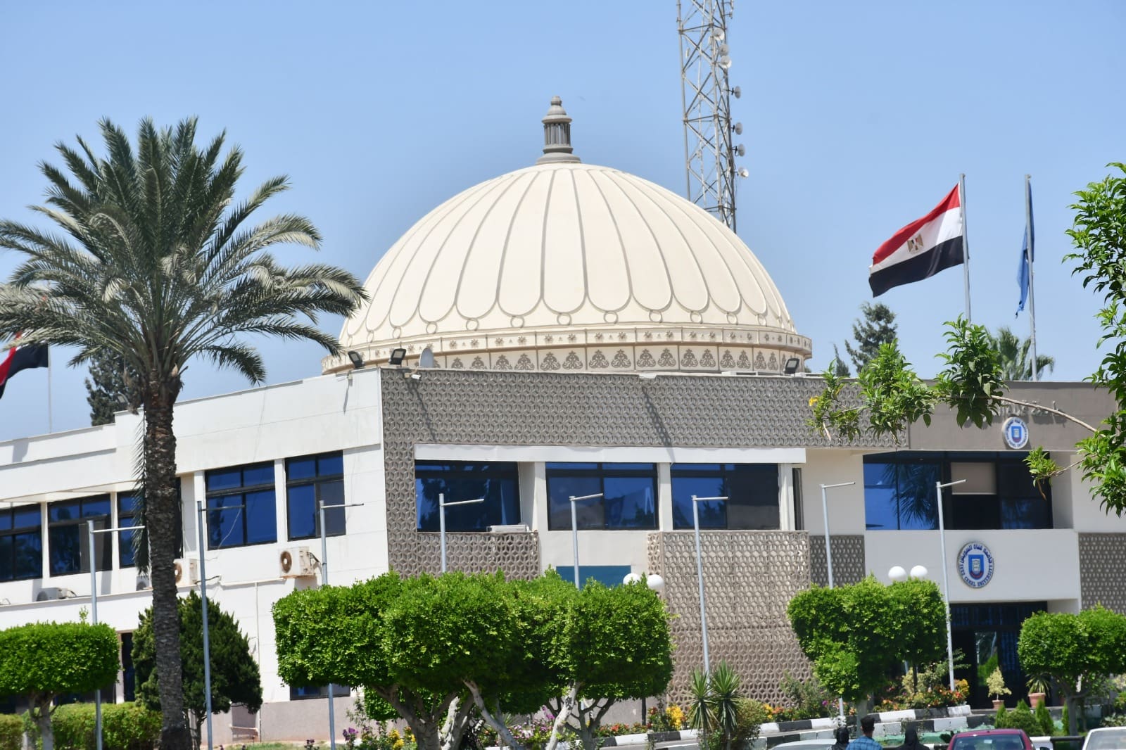 IMG 20250818 WA0044 جامعة قناة السويس جامعة قناة السويس تفتح باب التسجيل بـ 3 برامج دراسات عليا جديدة في الطب البيطري موقع في الجامعة