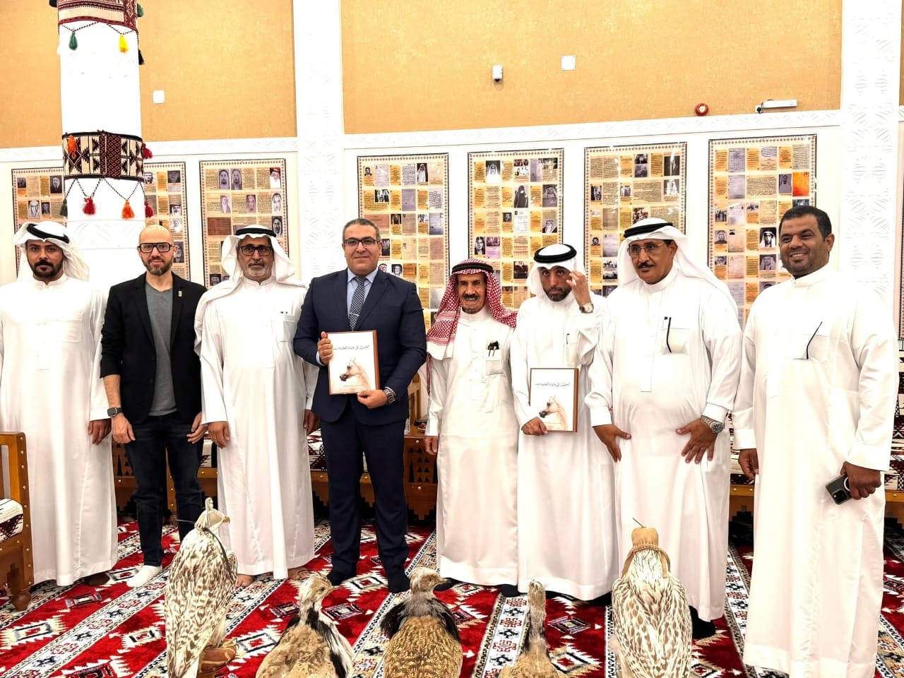 الملحق الثقافي المصري بالسعودية في ديوانية العقيلات: تاريخ مشترك يجسد عمق العلاقات المصرية السعودية 1 IMG 20250821 WA0115 الملحق الثقافي الملحق الثقافي المصري بالسعودية في ديوانية العقيلات: تاريخ مشترك يجسد عمق العلاقات المصرية السعودية موقع في الجامعة