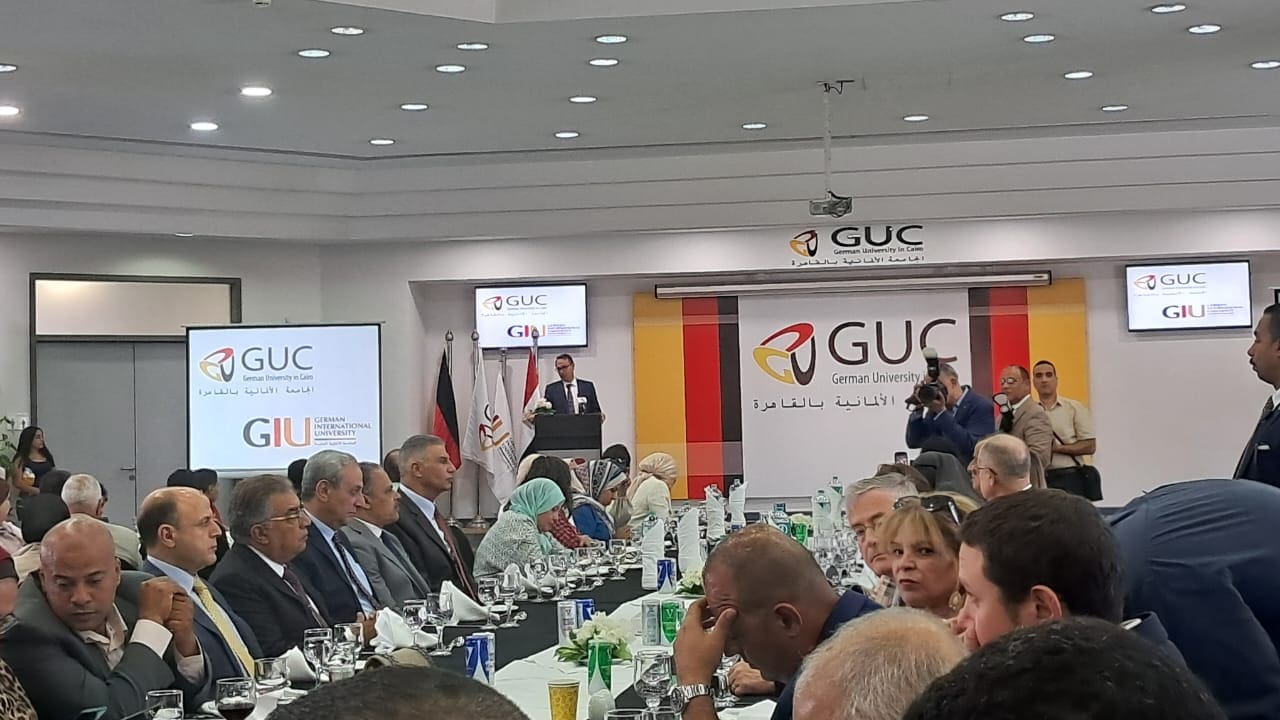 IMG 20250826 WA0037 الجامعة منال عوض في احتفالية الجامعة الألمانية: منح دراسية لأوائل الثانوية العامة تجسد دعم الدولة لشباب المحافظات موقع في الجامعة